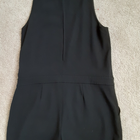Aritzia Babaton dressy shorts onepiece - Picture 3 of 5